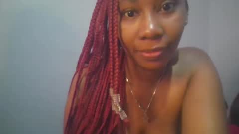 Snapshot of sexie_curvie chatting on February 2025 04:10:02 AM Maggie online show from February 2025 04:10:02 AM