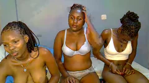 Snapshot of sexie_gal chatting on March 2025 11:14:02 AM sexie_gal online show from March 2025 11:14:02 AM