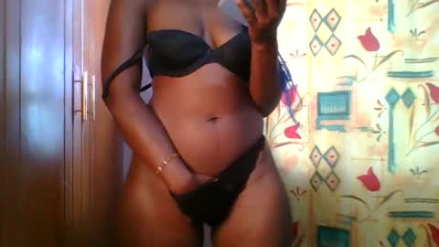 Nancy online show from November 2025 04:56:02 AM