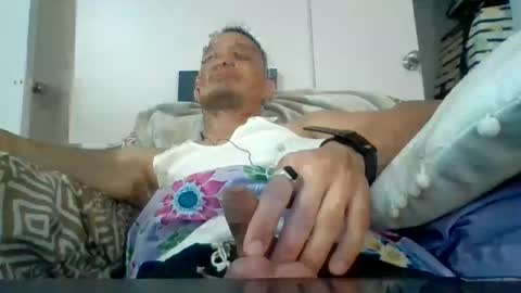 Snapshot of sexiiisenseiii chatting on December 2024 02:22:02 AM dankdiggler online show from December 2024 02:22:02 AM