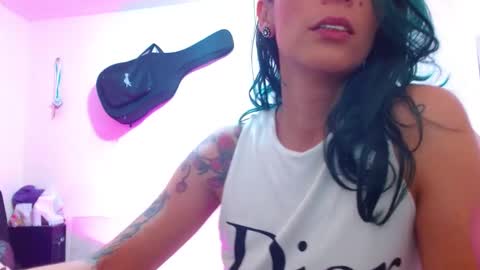 Snapshot of sexmilkdirty chatting on December 2024 09:55:01 PM sexmilkdirty online show from December 2024 09:55:01 PM