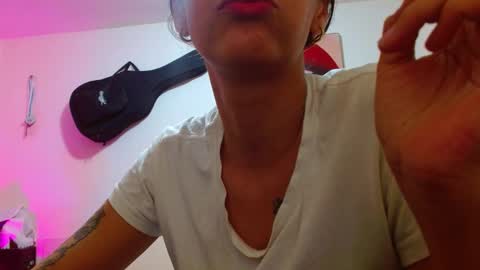 Snapshot of sexmilkdirty chatting on January 2025 02:03:02 AM sexmilkdirty online show from January 2025 02:03:02 AM