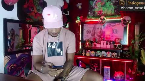 Snapshot of sexo_aharon chatting on November 2025 04:05:01 AM Aharon ravelo online show from November 2025 04:05:01 AM