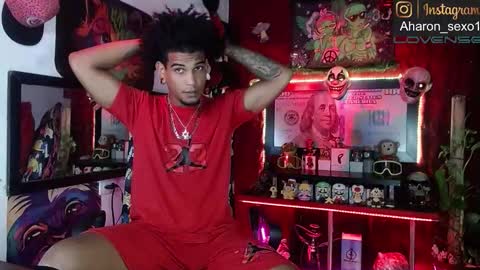 Snapshot of sexo_aharon chatting on December 2025 05:05:01 AM Aharon ravelo online show from December 2025 05:05:01 AM