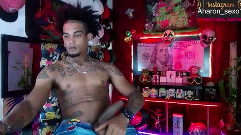 Snapshot of sexo_aharon chatting on December 2025 01:11:02 AM Aharon ravelo online show from December 2025 01:11:02 AM