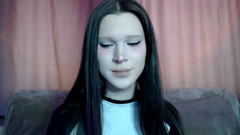 Snapshot of sexpired_princess chatting on February 2025 06:29:01 AM Nextdoor Princess online show from February 2025 06:29:01 AM