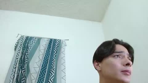 Axel online show from December 2024 03:20:02 PM