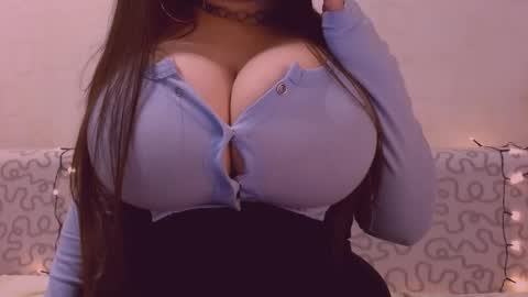 Julia online show from March 2026 12:21:01 PM