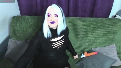 Snapshot of sexxx_queen chatting on December 2025 10:47:02 PM sexxx_queen online show from December 2025 10:47:02 PM