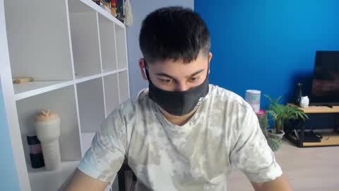 Snapshot of sexxxdickbig chatting on February 2025 03:46:01 PM Tommy online show from February 2025 03:46:01 PM