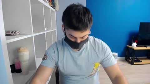 Snapshot of sexxxdickbig chatting on March 2025 03:05:02 PM Tommy online show from March 2025 03:05:02 PM