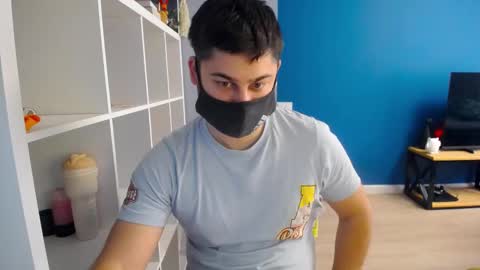 Snapshot of sexxxdickbig chatting on March 2025 08:10:02 AM Tommy online show from March 2025 08:10:02 AM