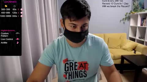 Snapshot of sexxxdickbig chatting on November 2025 07:41:02 AM Tommy online show from November 2025 07:41:02 AM