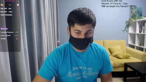 Snapshot of sexxxdickbig chatting on November 2025 07:46:01 PM Tommy online show from November 2025 07:46:01 PM