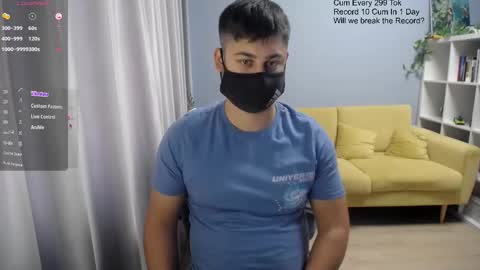 Snapshot of sexxxdickbig chatting on November 2025 09:30:01 AM Tommy online show from November 2025 09:30:01 AM