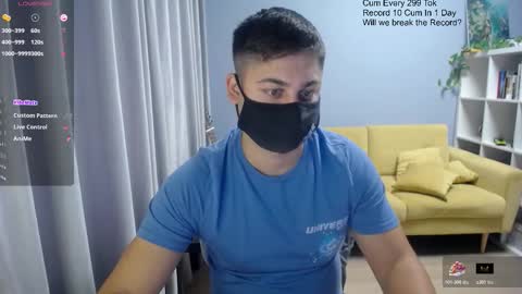 Snapshot of sexxxdickbig chatting on November 2025 08:44:01 AM Tommy online show from November 2025 08:44:01 AM