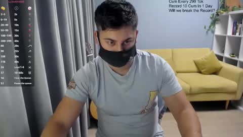 Snapshot of sexxxdickbig chatting on November 2025 08:47:02 PM Tommy online show from November 2025 08:47:02 PM