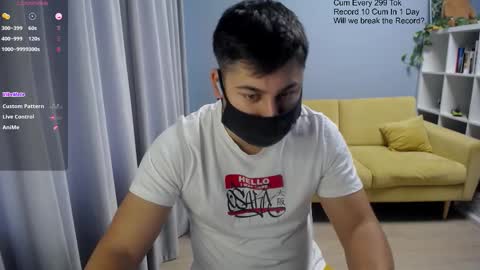 Snapshot of sexxxdickbig chatting on November 2025 08:02:02 AM Tommy online show from November 2025 08:02:02 AM