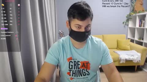 Snapshot of sexxxdickbig chatting on November 2025 07:23:02 AM Tommy online show from November 2025 07:23:02 AM