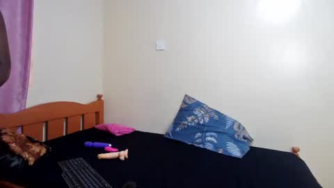 Snapshot of sexxy_butty chatting on June 2026 09:34:02 AM Gigie online show from June 2026 09:34:02 AM