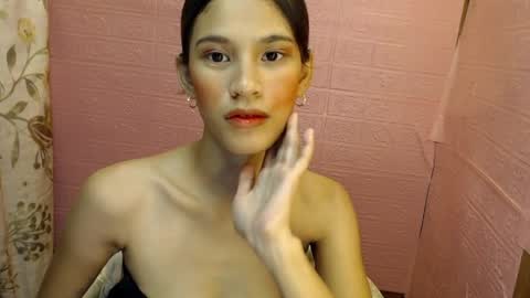 Snapshot of sexxy_dahlia chatting on April 2026 06:49:01 AM Dahlia online show from April 2026 06:49:01 AM