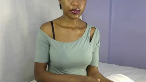 Snapshot of sexy_b7 chatting on November 2025 03:31:01 AM kiki online show from November 2025 03:31:01 AM