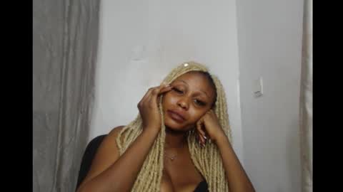 Snapshot of sexy_badgirl2 chatting on February 2026 06:48:01 PM Sexy blackgirl2 online show from February 2026 06:48:01 PM
