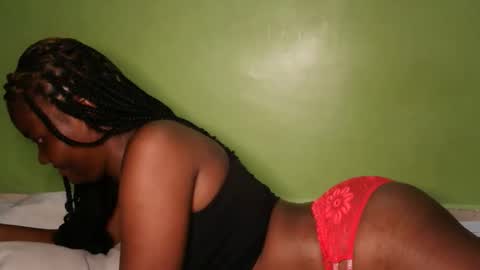 Snapshot of sexy_banice chatting on March 2026 06:37:01 PM sexy_banice online show from March 2026 06:37:01 PM