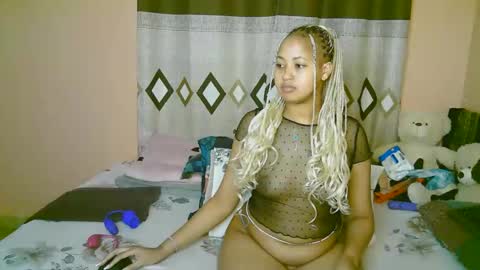 Snapshot of sexy_bluegirl chatting on November 2025 11:36:02 PM sexy_bluegirl online show from November 2025 11:36:02 PM