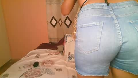 Snapshot of sexy_bluegirl chatting on November 2025 03:29:02 PM sexy_bluegirl online show from November 2025 03:29:02 PM