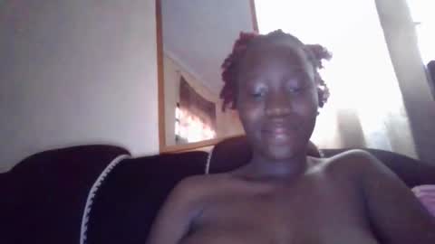 Snapshot of sexy_butty01 chatting on November 2025 06:04:02 AM sexy_butty01 online show from November 2025 06:04:02 AM