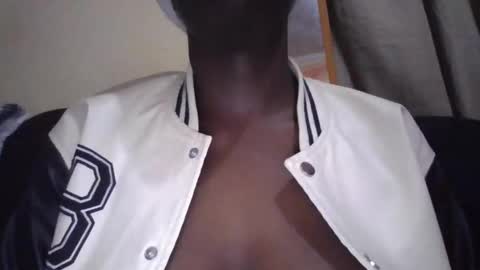 sexy_butty01 online show from December 2025 10:04:02 PM