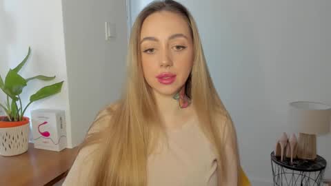 Snapshot of sexy_coralie chatting on January 2025 02:46:01 PM C o r a l i e online show from January 2025 02:46:01 PM