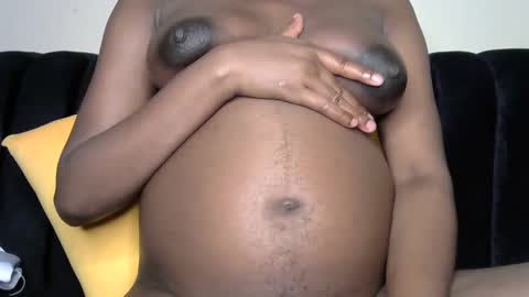 Snapshot of sexy_couple412048 chatting on December 2024 09:51:01 PM obed and immy online show from December 2024 09:51:01 PM