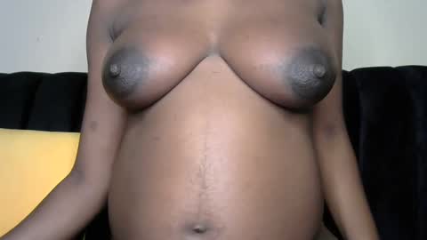 Snapshot of sexy_couple412048 chatting on December 2024 03:57:01 PM obed and immy online show from December 2024 03:57:01 PM