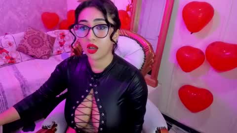 Snapshot of sexy_cristall chatting on February 2025 10:48:02 PM C R I S T A L online show from February 2025 10:48:02 PM