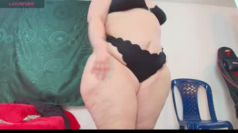 karla           instagram  online show from November 2025 05:18:01 PM