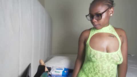 Snapshot of sexy_cutejoy chatting on May 2026 12:01:02 PM Joy online show from May 2026 12:01:02 PM