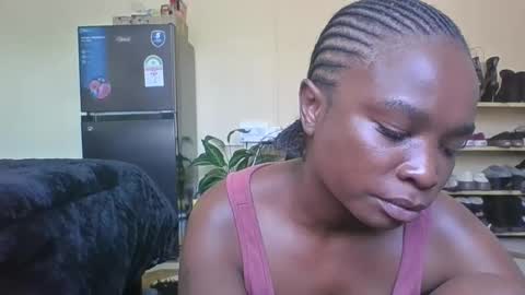 Snapshot of sexy_ebony_princess chatting on November 2025 10:37:01 AM Trina online show from November 2025 10:37:01 AM