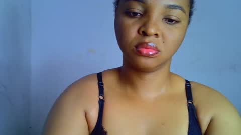 Snapshot of sexy_ebonygirl_ chatting on November 2025 07:45:01 PM Clara online show from November 2025 07:45:01 PM