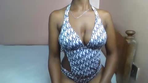 Snapshot of sexy_ellahh chatting on January 2026 12:31:02 PM Ellahh online show from January 2026 12:31:02 PM