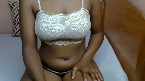 Snapshot of sexy_ellahh chatting on February 2026 12:53:01 AM Ellahh online show from February 2026 12:53:01 AM