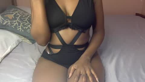 Ellahh online show from July 2026 07:27:01 PM