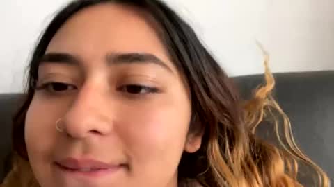 Snapshot of sexy_foxx_ chatting on December 2024 05:33:01 PM Antonella online show from December 2024 05:33:01 PM