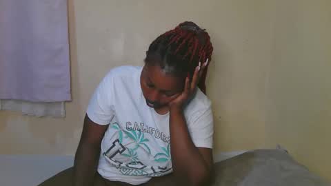 Snapshot of sexy_latasha chatting on November 2025 05:46:01 AM sexy_latasha online show from November 2025 05:46:01 AM