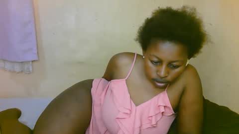 Snapshot of sexy_latasha chatting on December 2025 12:10:02 PM sexy_latasha online show from December 2025 12:10:02 PM