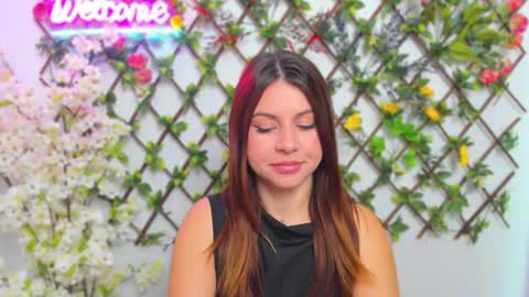 Lily online show from October 2025 04:07:02 AM