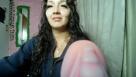 sexy lolas online show from April 2026 07:45:01 AM