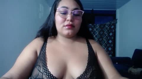 Snapshot of sexy_love_15 chatting on November 2025 06:02:01 AM SIRENA LOVE online show from November 2025 06:02:01 AM