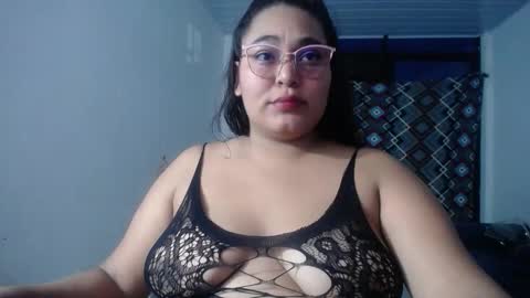 Snapshot of sexy_love_15 chatting on November 2025 06:05:02 AM SIRENA LOVE online show from November 2025 06:05:02 AM
